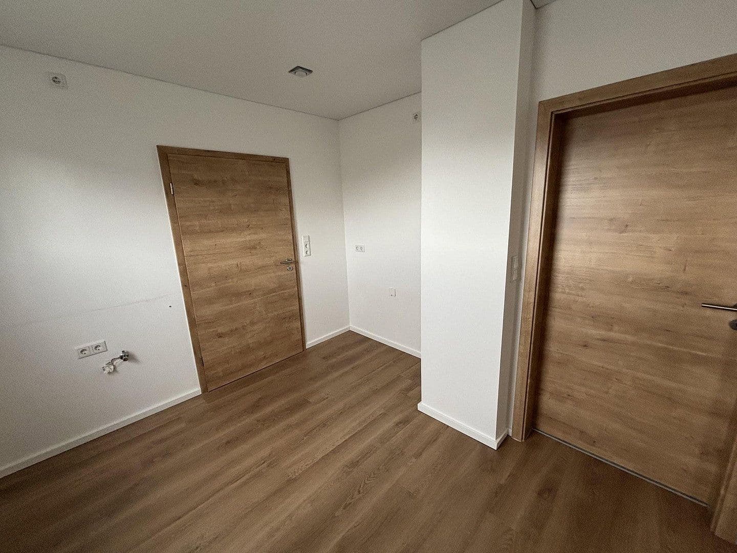 Pronájem bytu 3+1 120 m², Neustadt (Wied), Porýní-Falc Pronájem bytu 3+1 120 m², Neustadt (Wied), Porýní-Falc