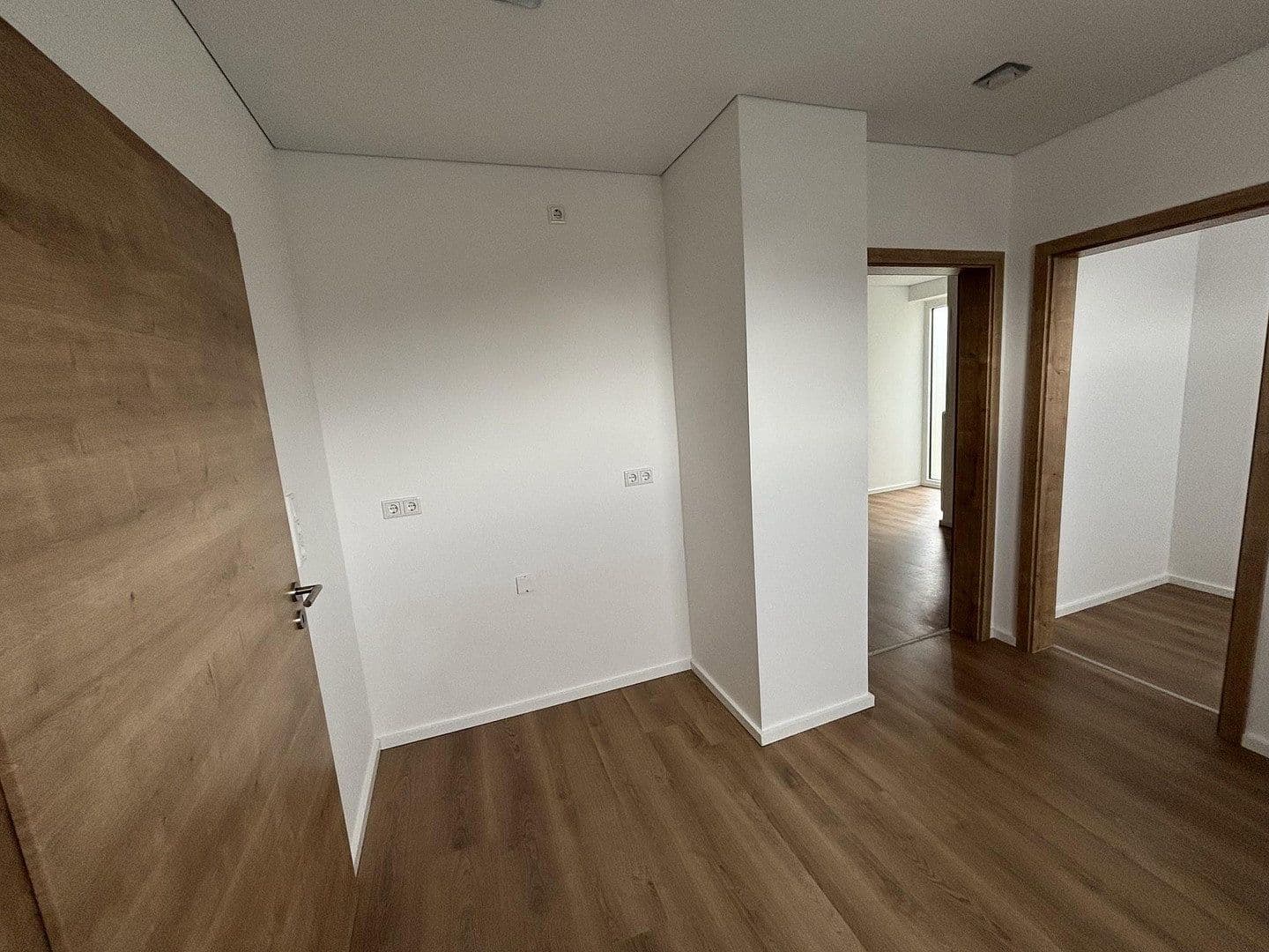Pronájem bytu 3+1 120 m², Neustadt (Wied), Porýní-Falc Pronájem bytu 3+1 120 m², Neustadt (Wied), Porýní-Falc