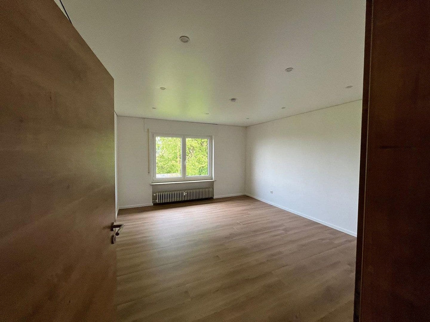 Pronájem bytu 3+1 120 m², Neustadt (Wied), Porýní-Falc Pronájem bytu 3+1 120 m², Neustadt (Wied), Porýní-Falc