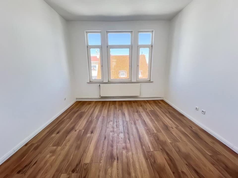 Pronájem bytu 3+1 88 m², Bremerhaven, Bremen Pronájem bytu 3+1 88 m², Bremerhaven, Bremen