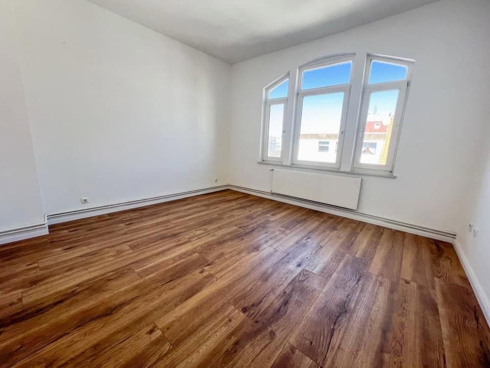 Pronájem bytu 3+1 88 m², Bremerhaven, Bremen Pronájem bytu 3+1 88 m², Bremerhaven, Bremen