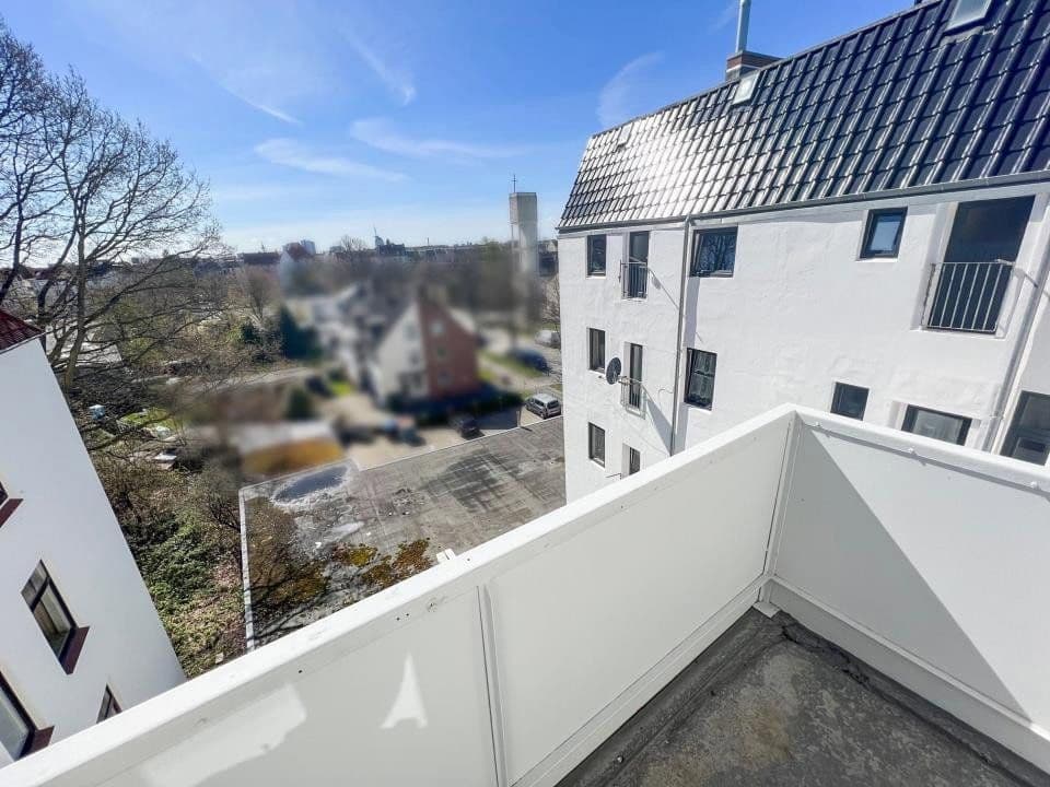 Pronájem bytu 3+1 88 m², Bremerhaven, Bremen Pronájem bytu 3+1 88 m², Bremerhaven, Bremen