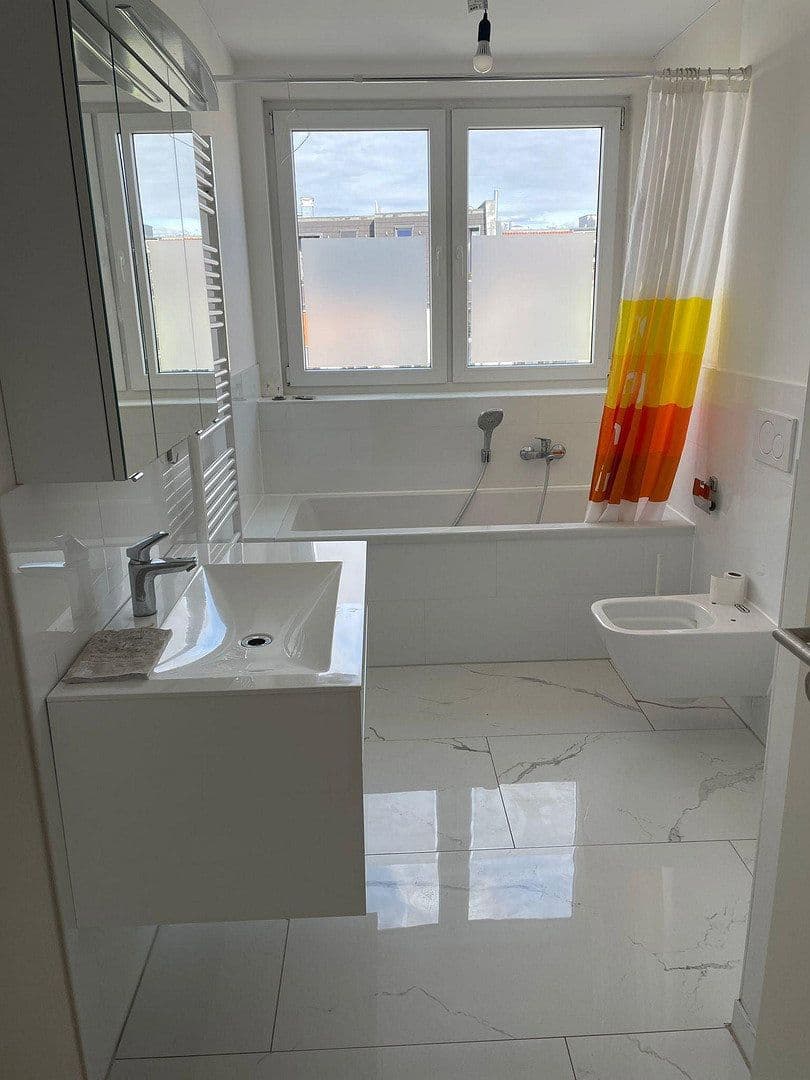Pronájem bytu 5+1 130 m², Berlin, Berlín Pronájem bytu 5+1 130 m², Berlin, Berlín