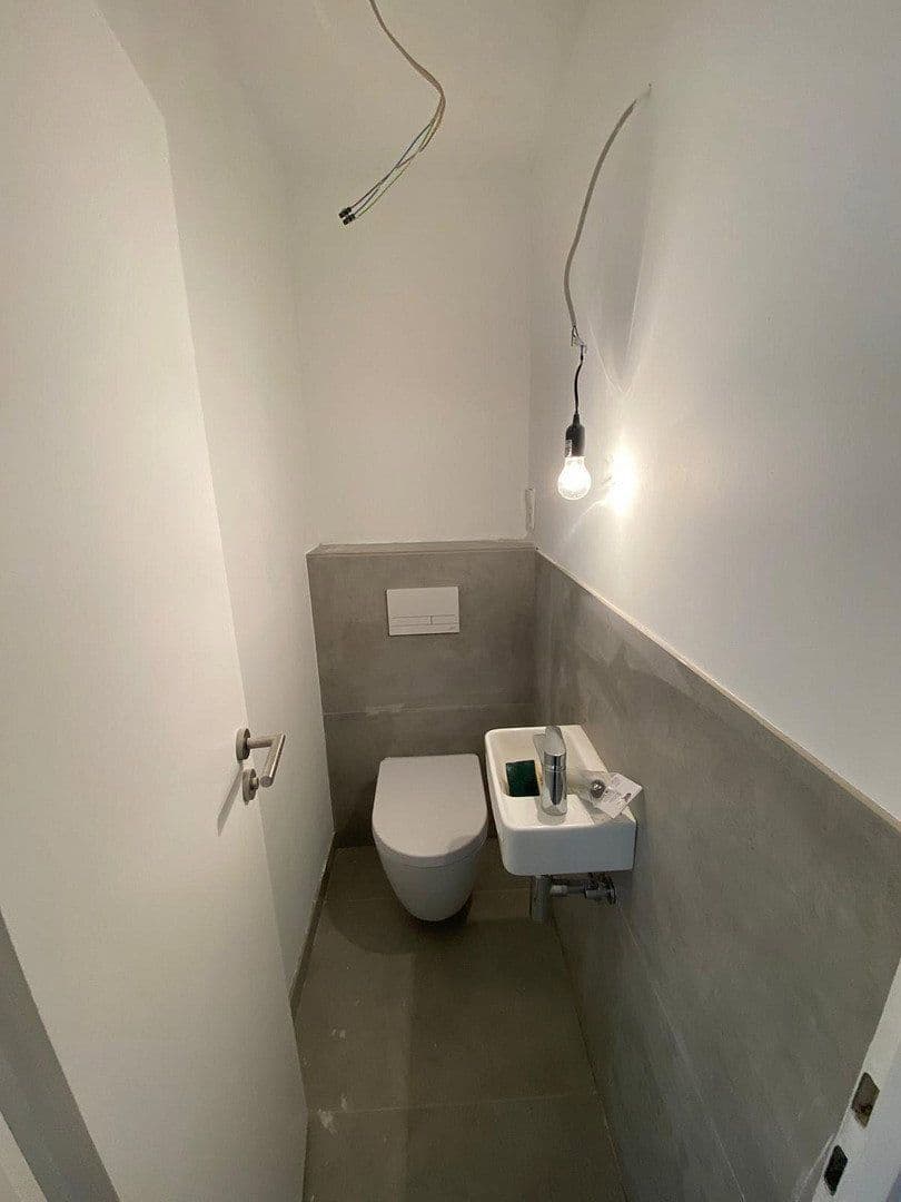 Pronájem bytu 4+1 98 m², Saarstraße 2, Lahr/Schwarzwald, Bádensko-Württembersko Pronájem bytu 4+1 98 m², Saarstraße 2, Lahr/Schwarzwald, Bádensko-Württembersko