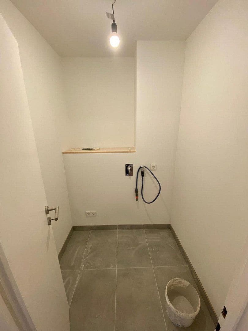Pronájem bytu 4+1 98 m², Saarstraße 2, Lahr/Schwarzwald, Bádensko-Württembersko Pronájem bytu 4+1 98 m², Saarstraße 2, Lahr/Schwarzwald, Bádensko-Württembersko