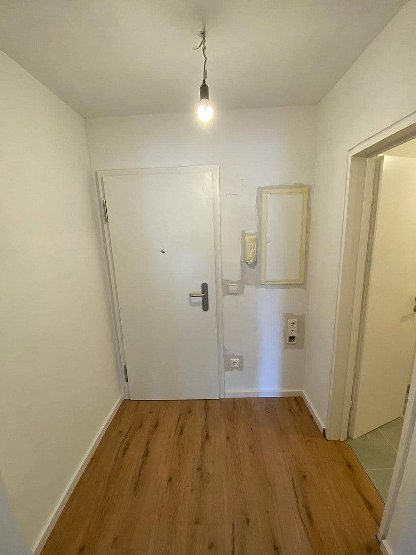 Pronájem bytu 4+1 98 m², Saarstraße 2, Lahr/Schwarzwald, Bádensko-Württembersko Pronájem bytu 4+1 98 m², Saarstraße 2, Lahr/Schwarzwald, Bádensko-Württembersko