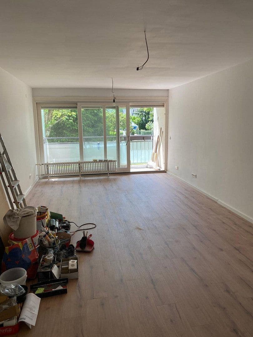 Pronájem bytu 4+1 98 m², Saarstraße 2, Lahr/Schwarzwald, Bádensko-Württembersko Pronájem bytu 4+1 98 m², Saarstraße 2, Lahr/Schwarzwald, Bádensko-Württembersko