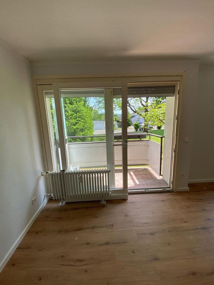 Pronájem bytu 4+1 98 m², Saarstraße 2, Lahr/Schwarzwald, Bádensko-Württembersko Pronájem bytu 4+1 98 m², Saarstraße 2, Lahr/Schwarzwald, Bádensko-Württembersko