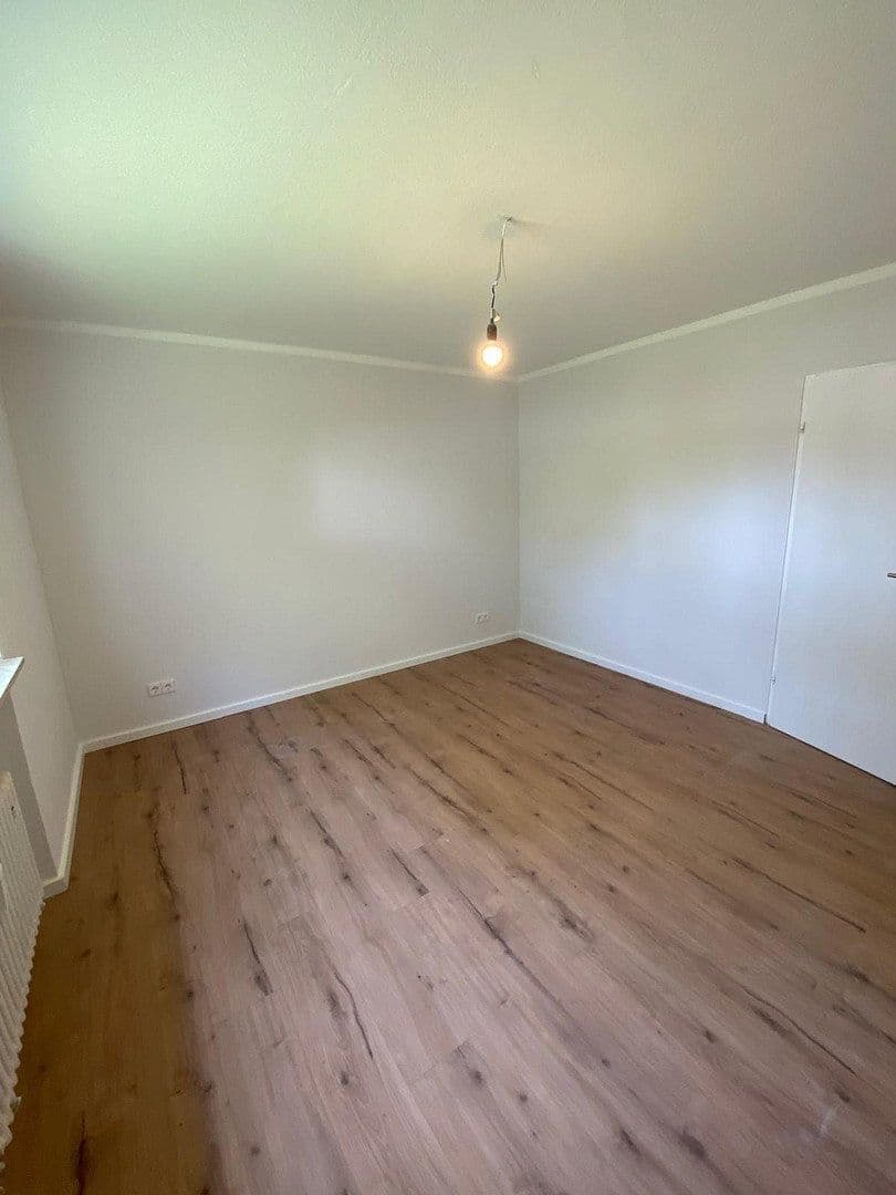 Pronájem bytu 4+1 98 m², Saarstraße 2, Lahr/Schwarzwald, Bádensko-Württembersko Pronájem bytu 4+1 98 m², Saarstraße 2, Lahr/Schwarzwald, Bádensko-Württembersko