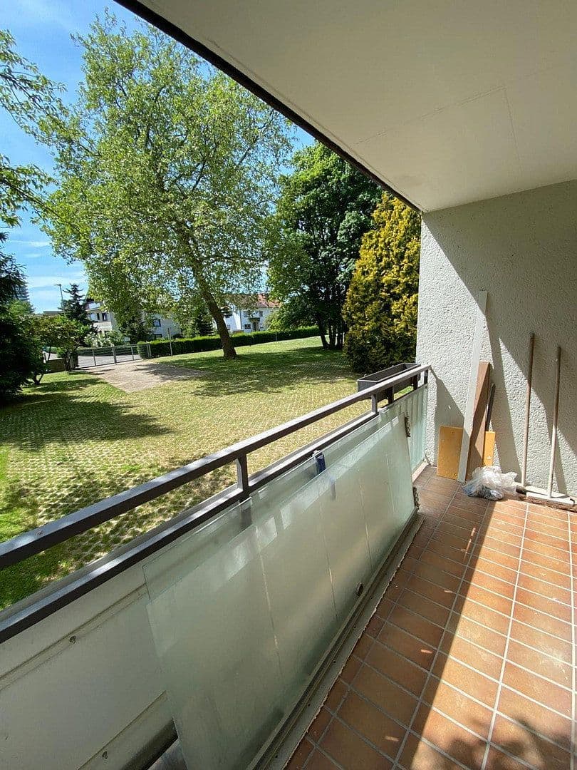 Pronájem bytu 4+1 98 m², Saarstraße 2, Lahr/Schwarzwald, Bádensko-Württembersko Pronájem bytu 4+1 98 m², Saarstraße 2, Lahr/Schwarzwald, Bádensko-Württembersko