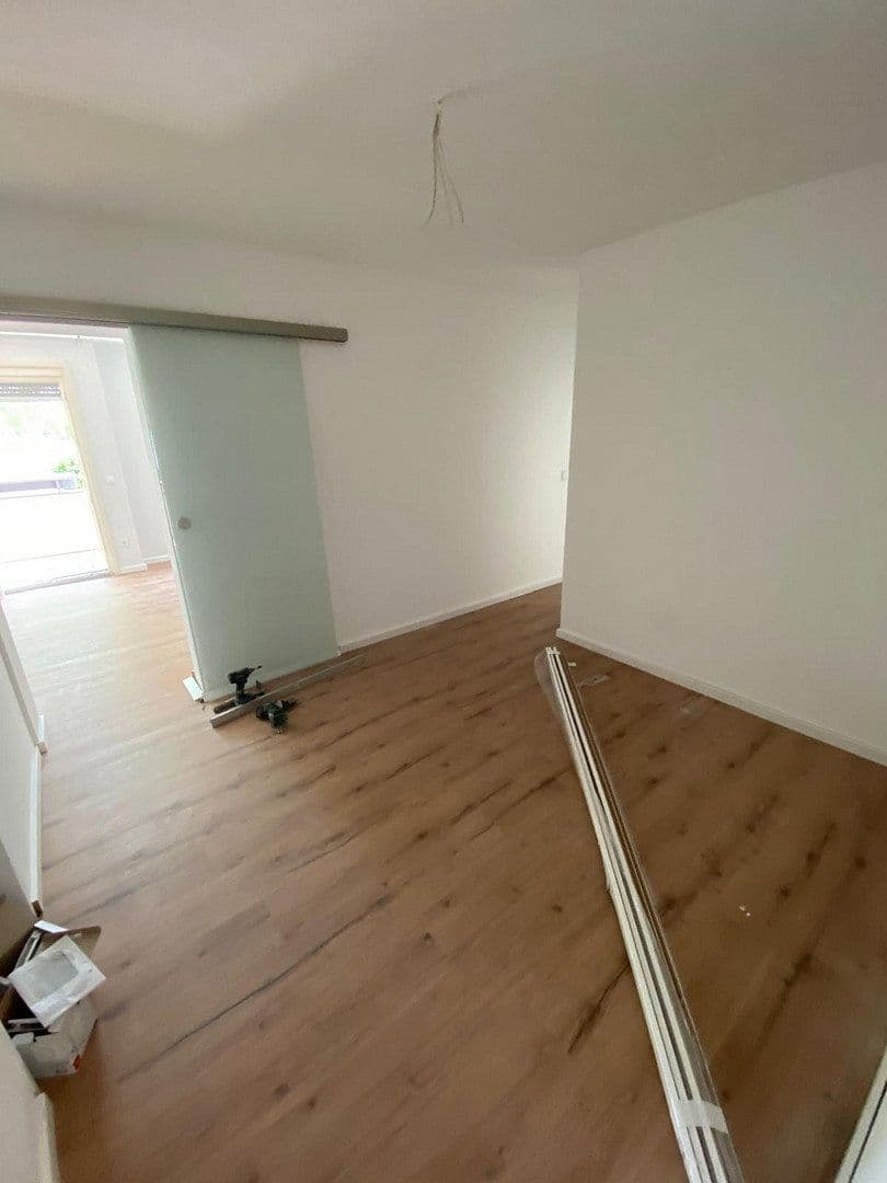 Pronájem bytu 4+1 98 m², Saarstraße 2, Lahr/Schwarzwald, Bádensko-Württembersko Pronájem bytu 4+1 98 m², Saarstraße 2, Lahr/Schwarzwald, Bádensko-Württembersko