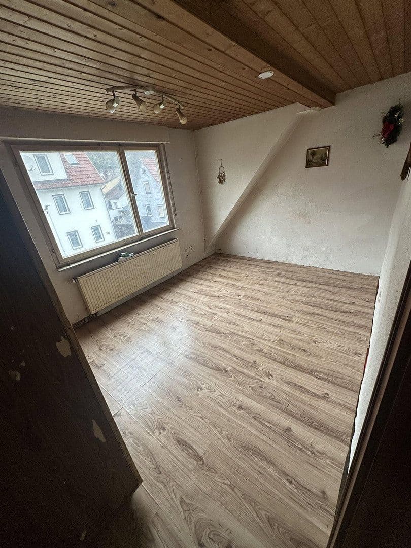 Prodej domu 116 m², pozemek 225 m², Albstadt, Bádensko-Württembersko Prodej domu 116 m², pozemek 225 m², Albstadt, Bádensko-Württembersko