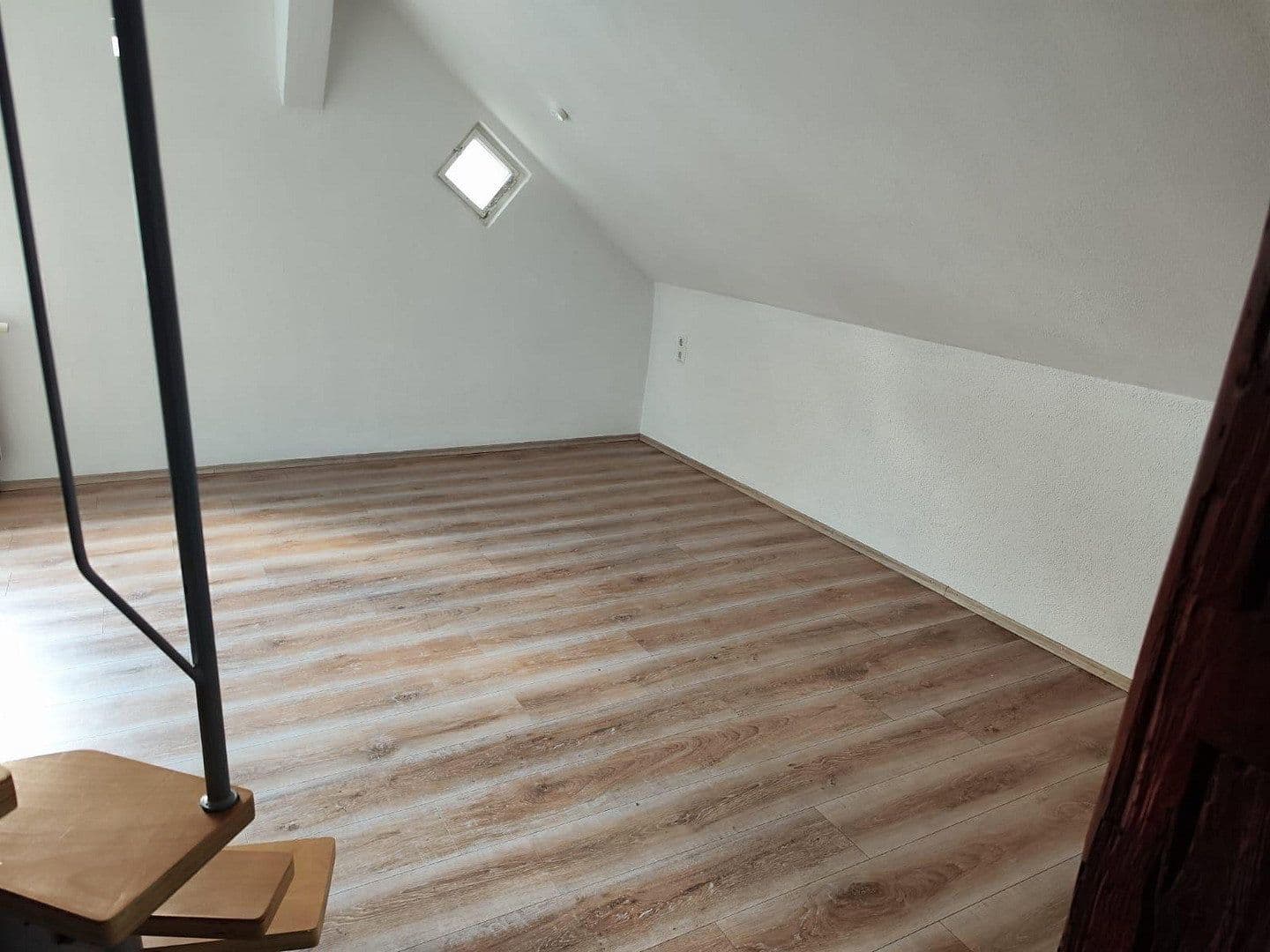 Pronájem bytu 2+kk 50 m², Bad Urach, Bádensko-Württembersko Pronájem bytu 2+kk 50 m², Bad Urach, Bádensko-Württembersko