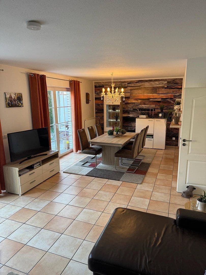 Prodej domu 114 m², pozemek 439 m², Nordwalde, Severní Porýní-Vestfálsko Prodej domu 114 m², pozemek 439 m², Nordwalde, Severní Porýní-Vestfálsko