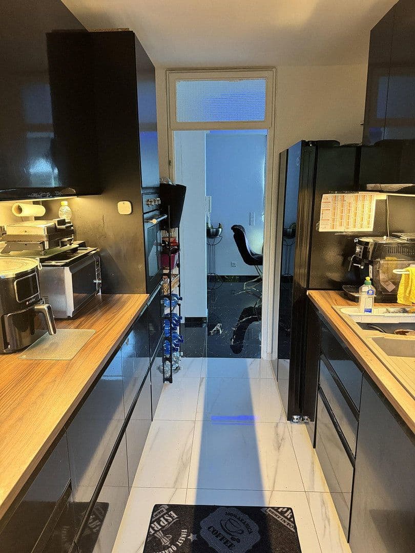 Prodej domu 154 m², pozemek 254 m², Walther-Rathnau-Straße 31, Pforzheim, Bádensko-Württembersko Prodej domu 154 m², pozemek 254 m², Walther-Rathnau-Straße 31, Pforzheim, Bádensko-Württembersko