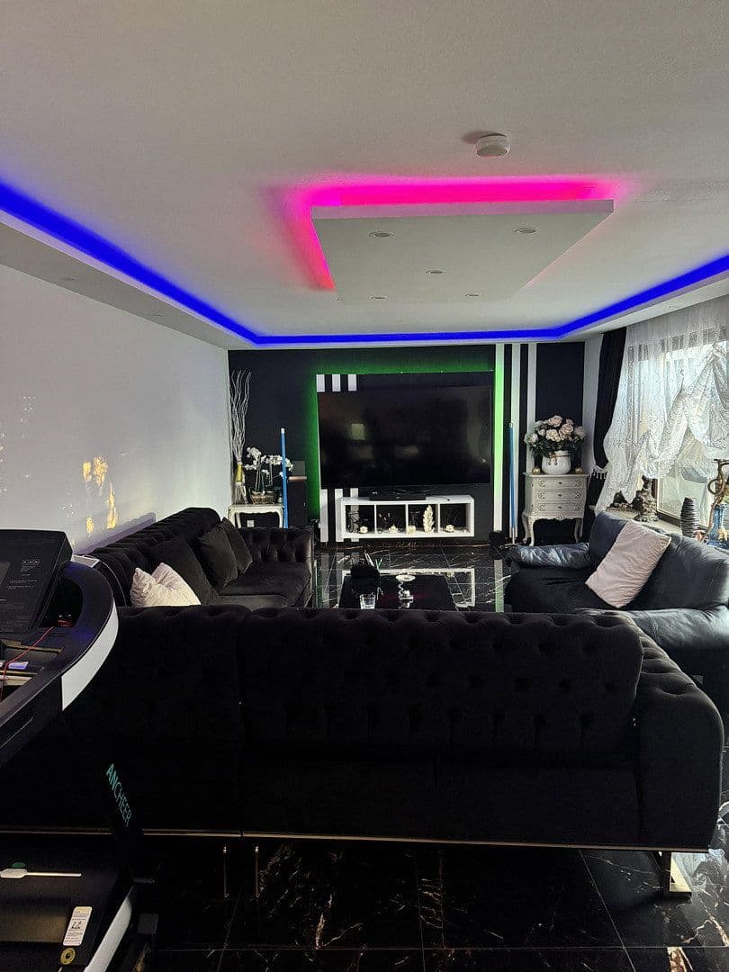 Prodej domu 154 m², pozemek 254 m², Walther-Rathnau-Straße 31, Pforzheim, Bádensko-Württembersko Prodej domu 154 m², pozemek 254 m², Walther-Rathnau-Straße 31, Pforzheim, Bádensko-Württembersko