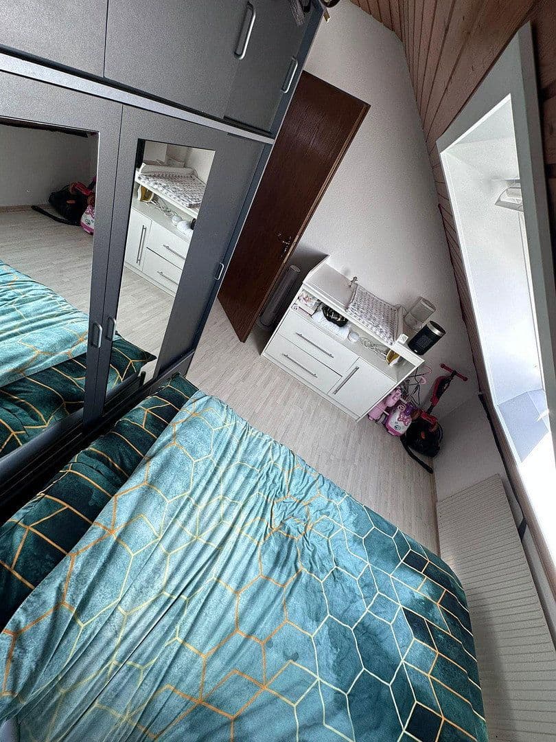 Pronájem bytu 3+1 65 m², Schwäbisch Gmünd, Bádensko-Württembersko Pronájem bytu 3+1 65 m², Schwäbisch Gmünd, Bádensko-Württembersko