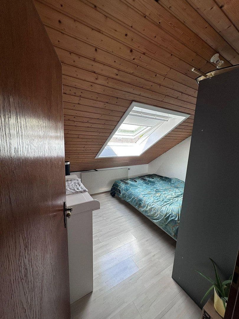 Pronájem bytu 3+1 65 m², Schwäbisch Gmünd, Bádensko-Württembersko Pronájem bytu 3+1 65 m², Schwäbisch Gmünd, Bádensko-Württembersko