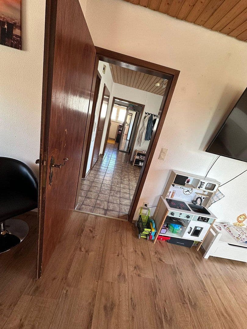 Pronájem bytu 3+1 65 m², Schwäbisch Gmünd, Bádensko-Württembersko Pronájem bytu 3+1 65 m², Schwäbisch Gmünd, Bádensko-Württembersko