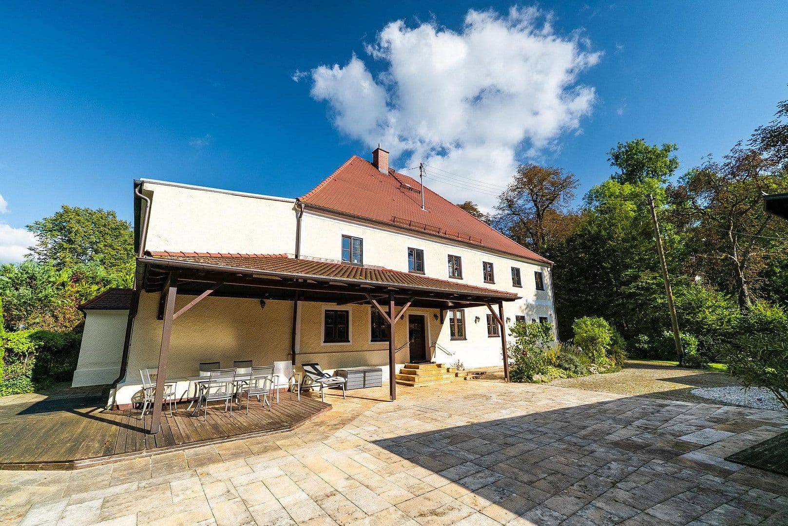 Prodej domu 480 m², pozemek 6.939 m², Egenhofen, Bavorsko Prodej domu 480 m², pozemek 6.939 m², Egenhofen, Bavorsko