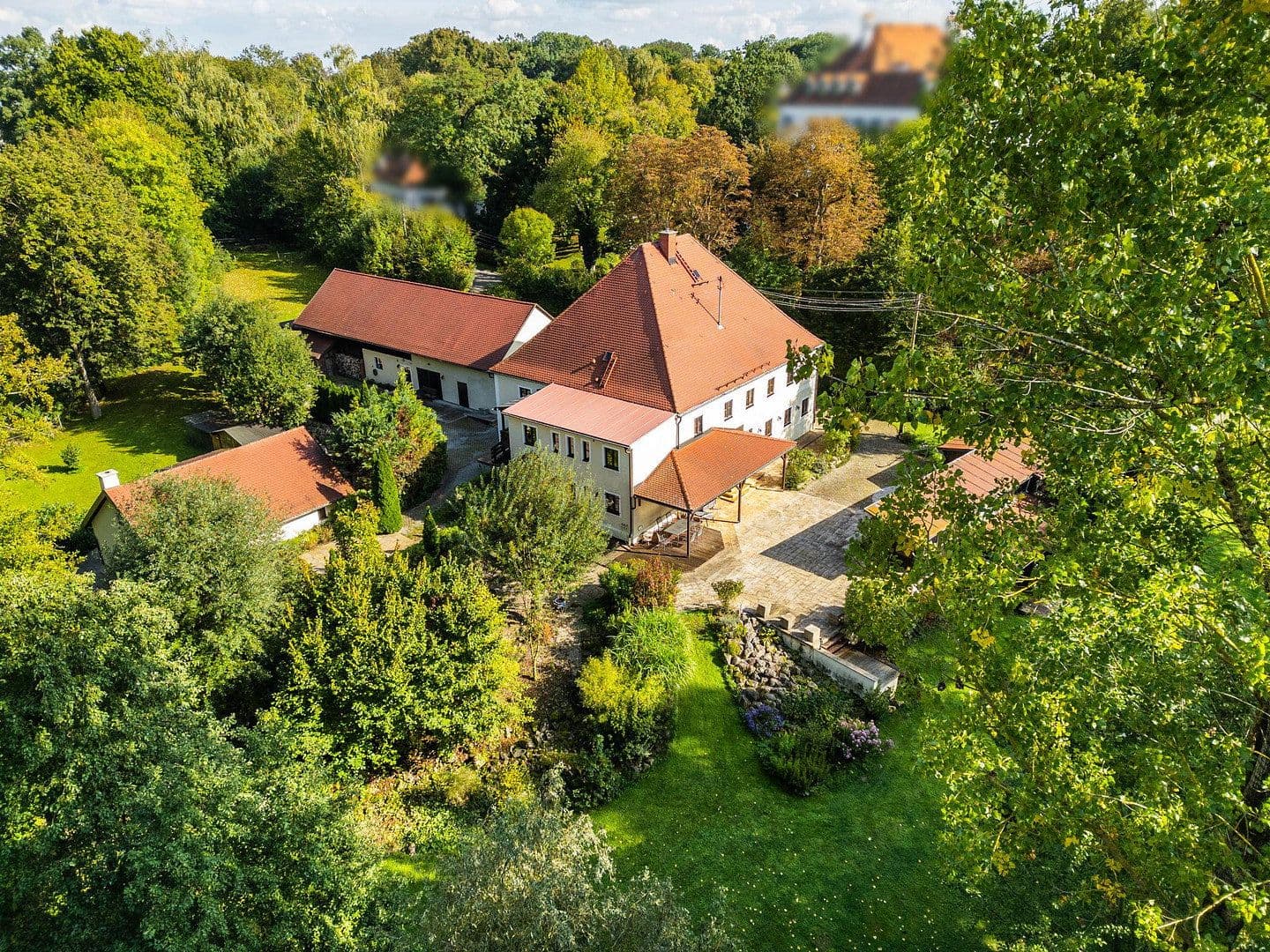 Prodej domu 480 m², pozemek 6.939 m², Egenhofen, Bavorsko Prodej domu 480 m², pozemek 6.939 m², Egenhofen, Bavorsko