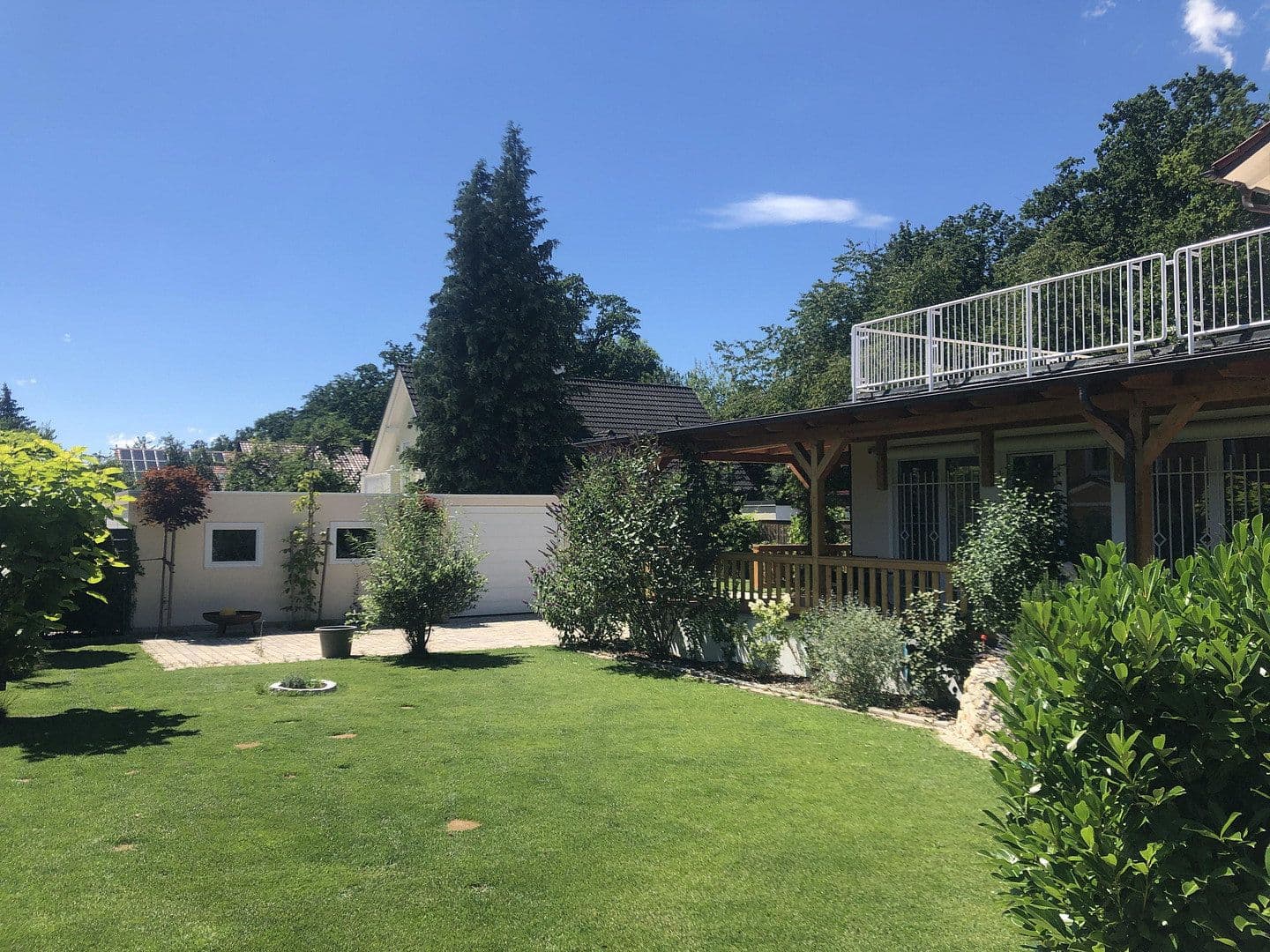 Prodej domu 600 m², pozemek 1.598 m², Fürstenfeldbruck, Bavorsko Prodej domu 600 m², pozemek 1.598 m², Fürstenfeldbruck, Bavorsko