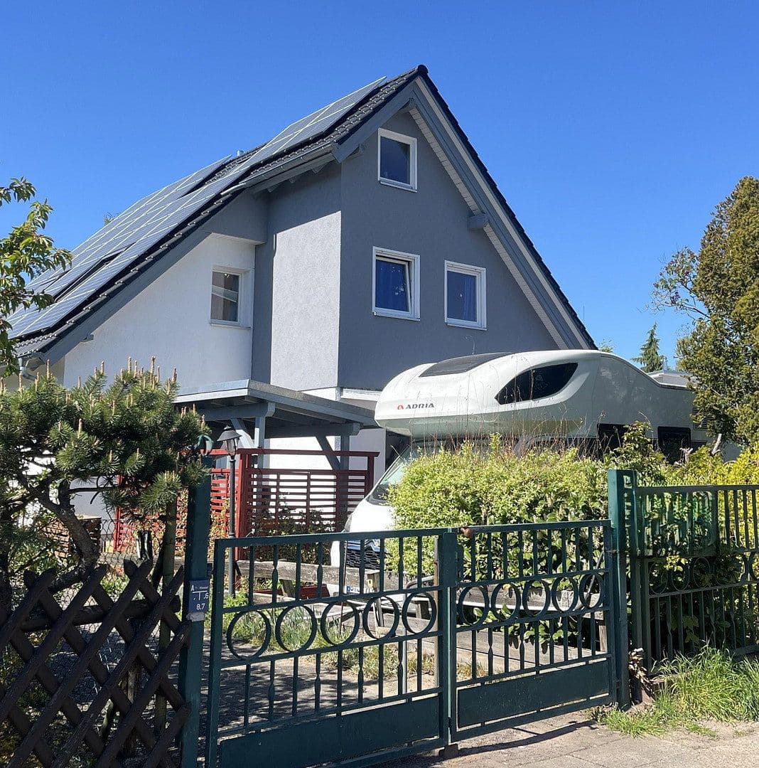 Prodej domu 156 m², pozemek 543 m², Berlin, Berlín Prodej domu 156 m², pozemek 543 m², Berlin, Berlín