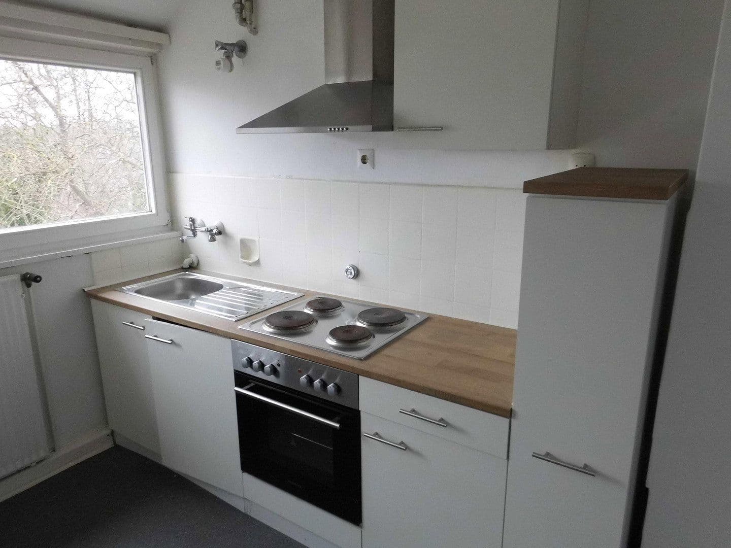 Prodej domu 327 m², pozemek 596 m², Stuttgart, Bádensko-Württembersko Prodej domu 327 m², pozemek 596 m², Stuttgart, Bádensko-Württembersko