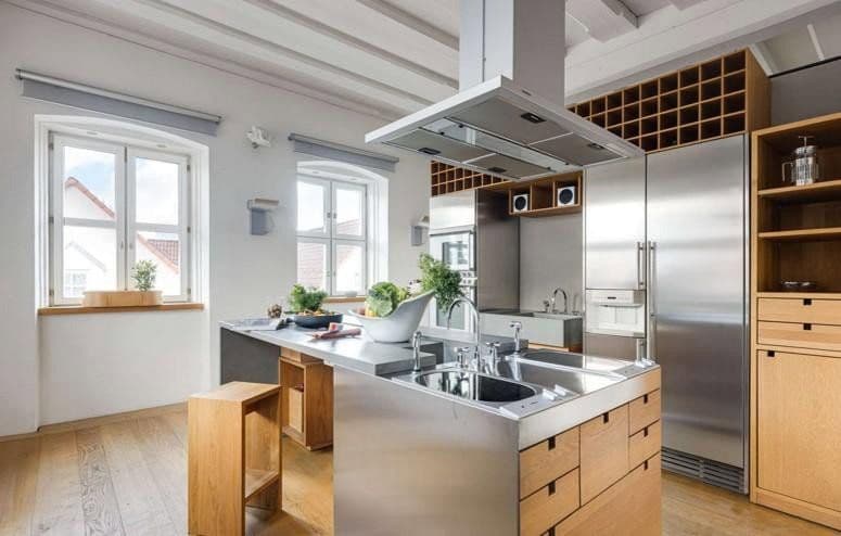 Prodej domu 835 m², pozemek 855 m², Hauptstraße 70, Feucht, Bavorsko Prodej domu 835 m², pozemek 855 m², Hauptstraße 70, Feucht, Bavorsko