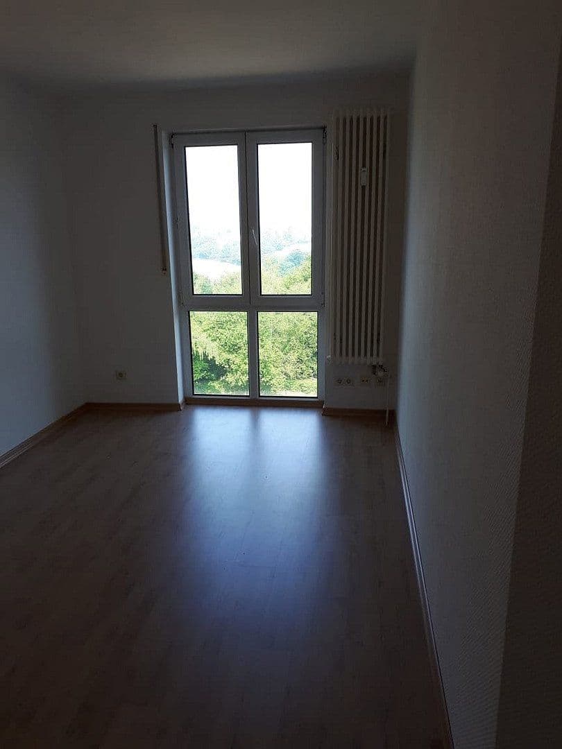 Pronájem bytu 3+1 102 m², Hattingerstr. 574, Bochum, Severní Porýní-Vestfálsko Pronájem bytu 3+1 102 m², Hattingerstr. 574, Bochum, Severní Porýní-Vestfálsko