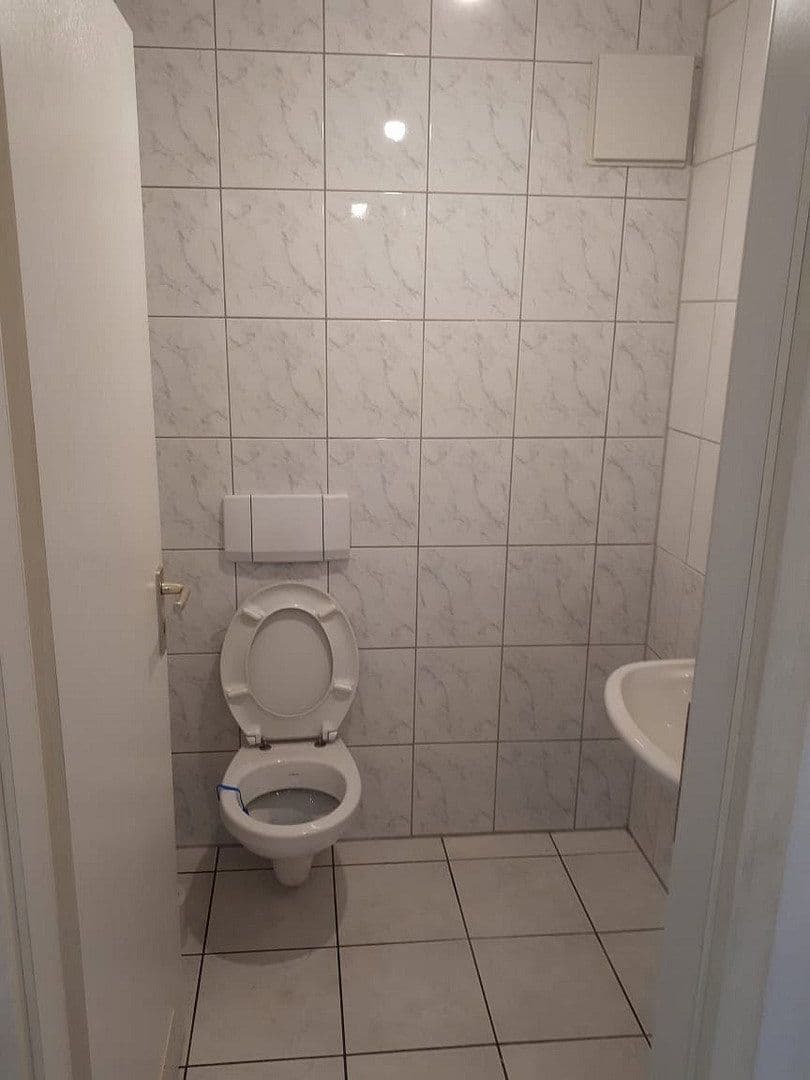 Pronájem bytu 3+1 102 m², Hattingerstr. 574, Bochum, Severní Porýní-Vestfálsko Pronájem bytu 3+1 102 m², Hattingerstr. 574, Bochum, Severní Porýní-Vestfálsko