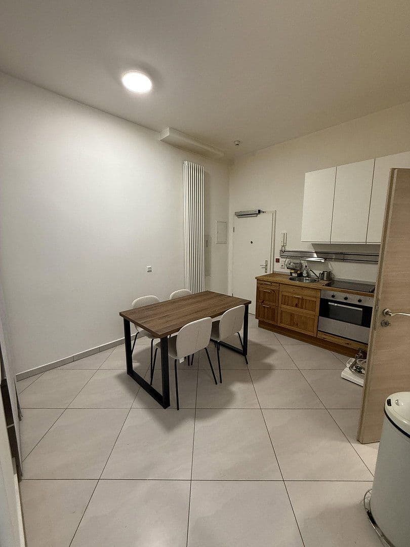 Pronájem bytu 1+1 40 m², Krefelder Str. 97, Köln, Severní Porýní-Vestfálsko Pronájem bytu 1+1 40 m², Krefelder Str. 97, Köln, Severní Porýní-Vestfálsko
