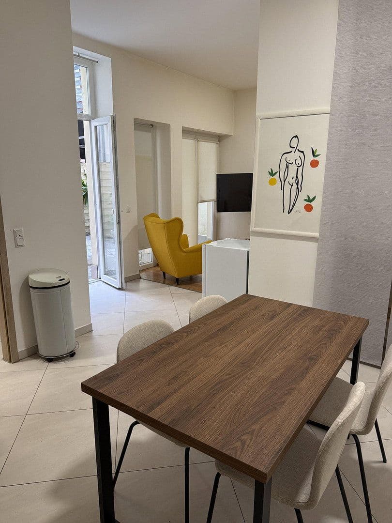 Pronájem bytu 1+1 40 m², Krefelder Str. 97, Köln, Severní Porýní-Vestfálsko Pronájem bytu 1+1 40 m², Krefelder Str. 97, Köln, Severní Porýní-Vestfálsko