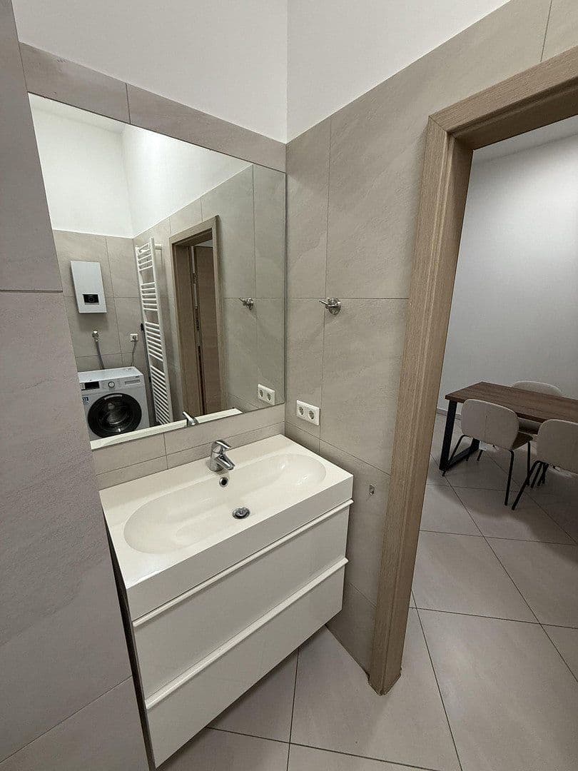 Pronájem bytu 1+1 40 m², Krefelder Str. 97, Köln, Severní Porýní-Vestfálsko Pronájem bytu 1+1 40 m², Krefelder Str. 97, Köln, Severní Porýní-Vestfálsko