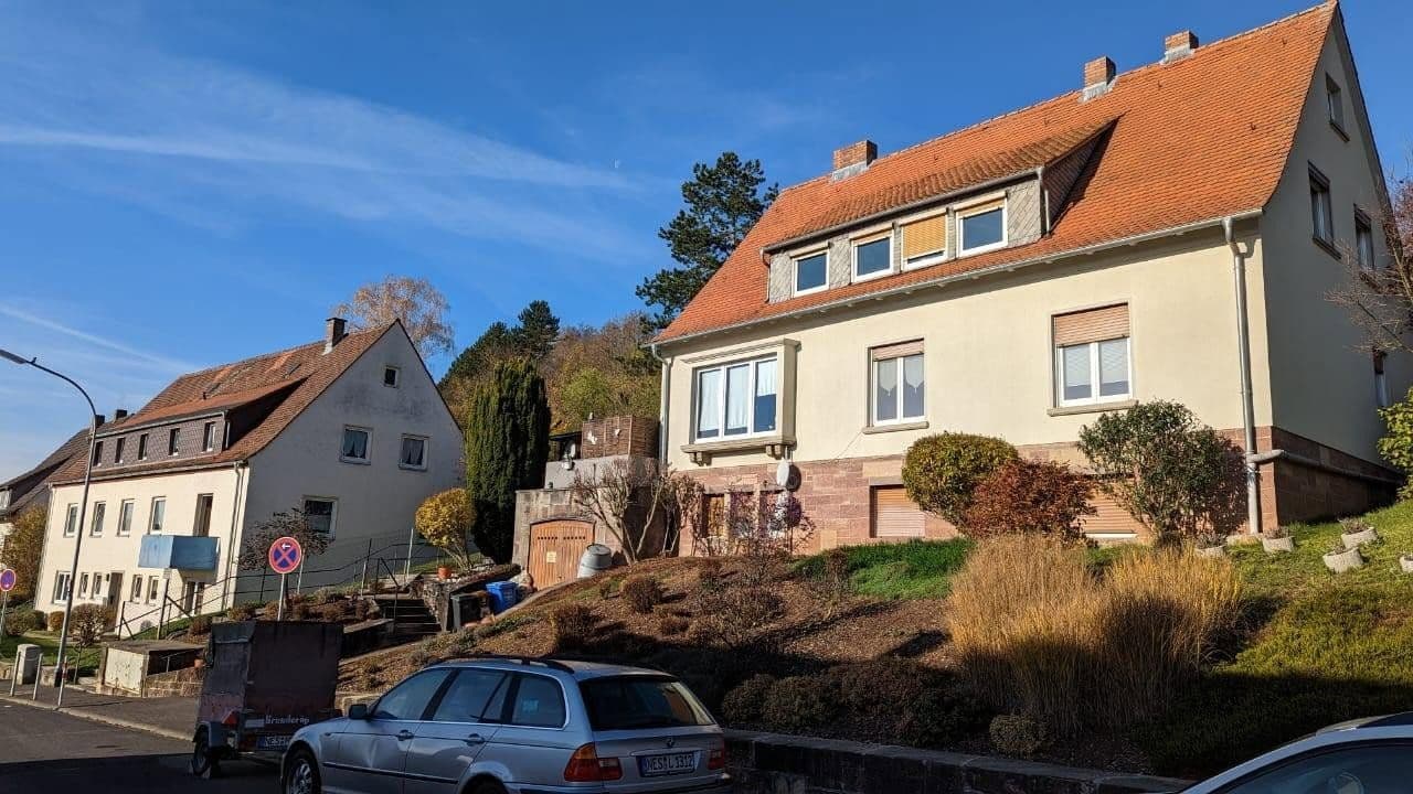 Prodej domu 223 m², pozemek 1.074 m², Bad Neustadt an der Saale, Bavorsko Prodej domu 223 m², pozemek 1.074 m², Bad Neustadt an der Saale, Bavorsko