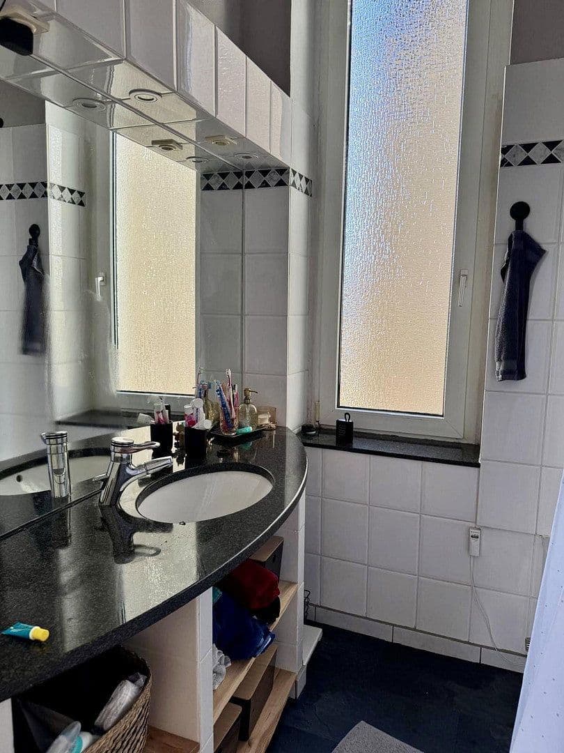 Pronájem bytu 4+1 100 m², Stieglitzstr., Wuppertal, Severní Porýní-Vestfálsko Pronájem bytu 4+1 100 m², Stieglitzstr., Wuppertal, Severní Porýní-Vestfálsko