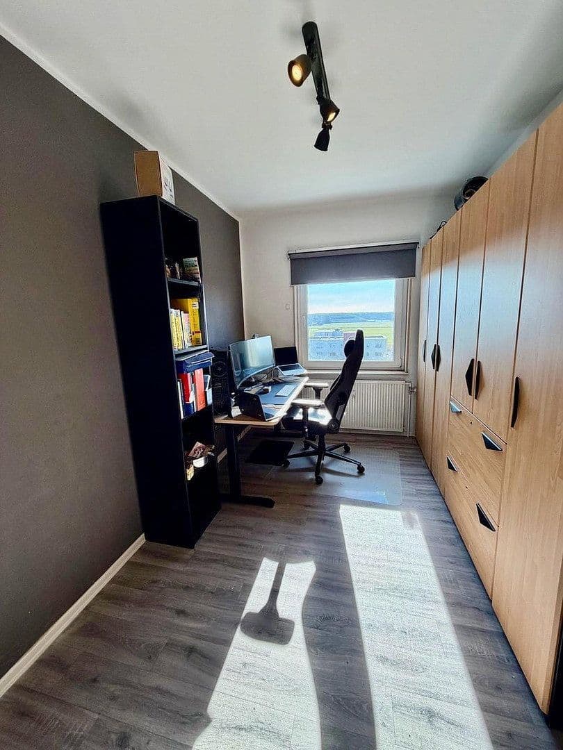 Pronájem bytu 4+1 93 m², Berliner Ring 40, Burgdorf, Dolní Sasko Pronájem bytu 4+1 93 m², Berliner Ring 40, Burgdorf, Dolní Sasko