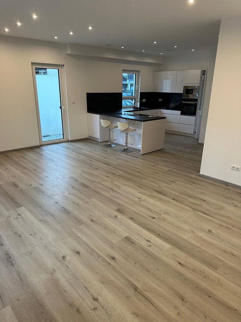 Prodej domu 130 m², pozemek 260 m², Litzendorf, Bavorsko Prodej domu 130 m², pozemek 260 m², Litzendorf, Bavorsko