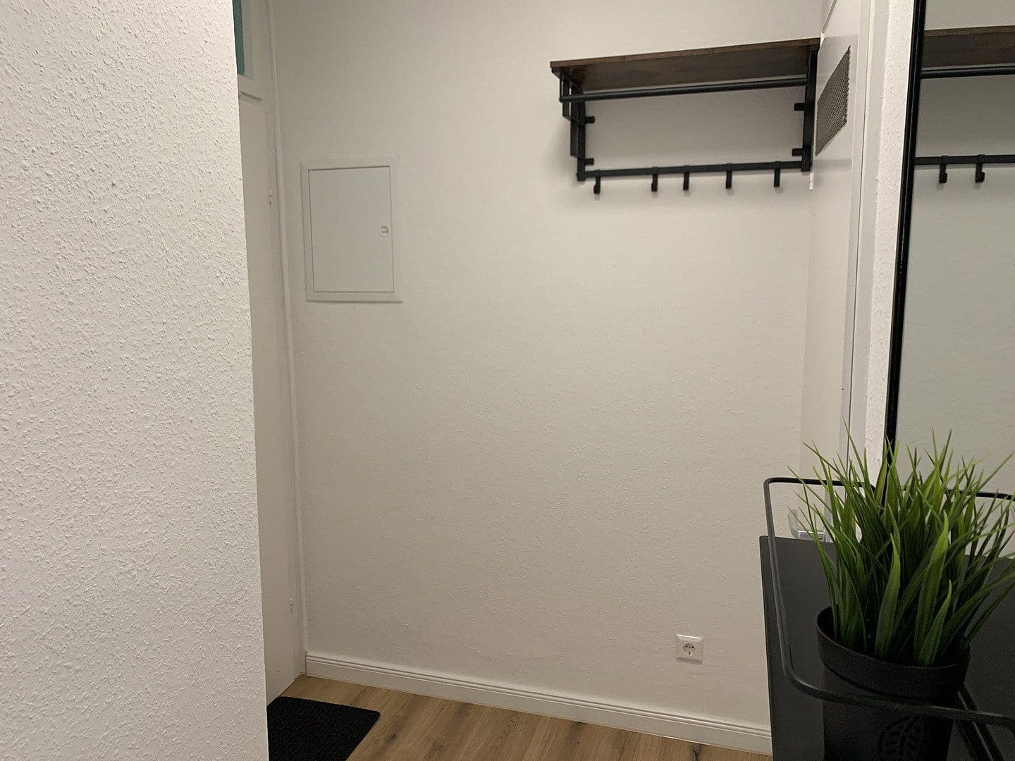 Pronájem bytu 2+1 30 m², Bussilliatweg 14, Hannover, Dolní Sasko Pronájem bytu 2+1 30 m², Bussilliatweg 14, Hannover, Dolní Sasko