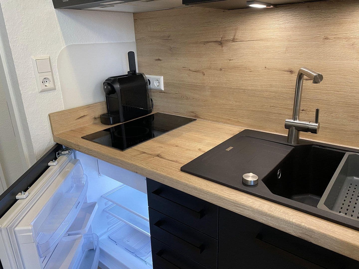 Pronájem bytu 2+1 30 m², Bussilliatweg 14, Hannover, Dolní Sasko Pronájem bytu 2+1 30 m², Bussilliatweg 14, Hannover, Dolní Sasko