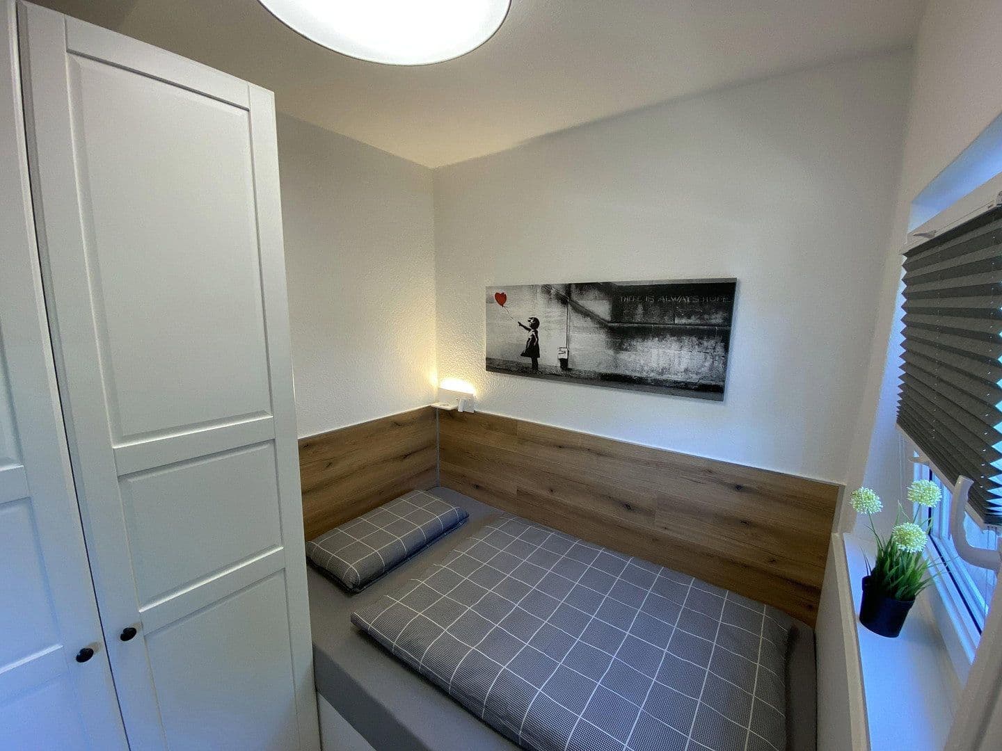 Pronájem bytu 2+1 30 m², Bussilliatweg 14, Hannover, Dolní Sasko Pronájem bytu 2+1 30 m², Bussilliatweg 14, Hannover, Dolní Sasko