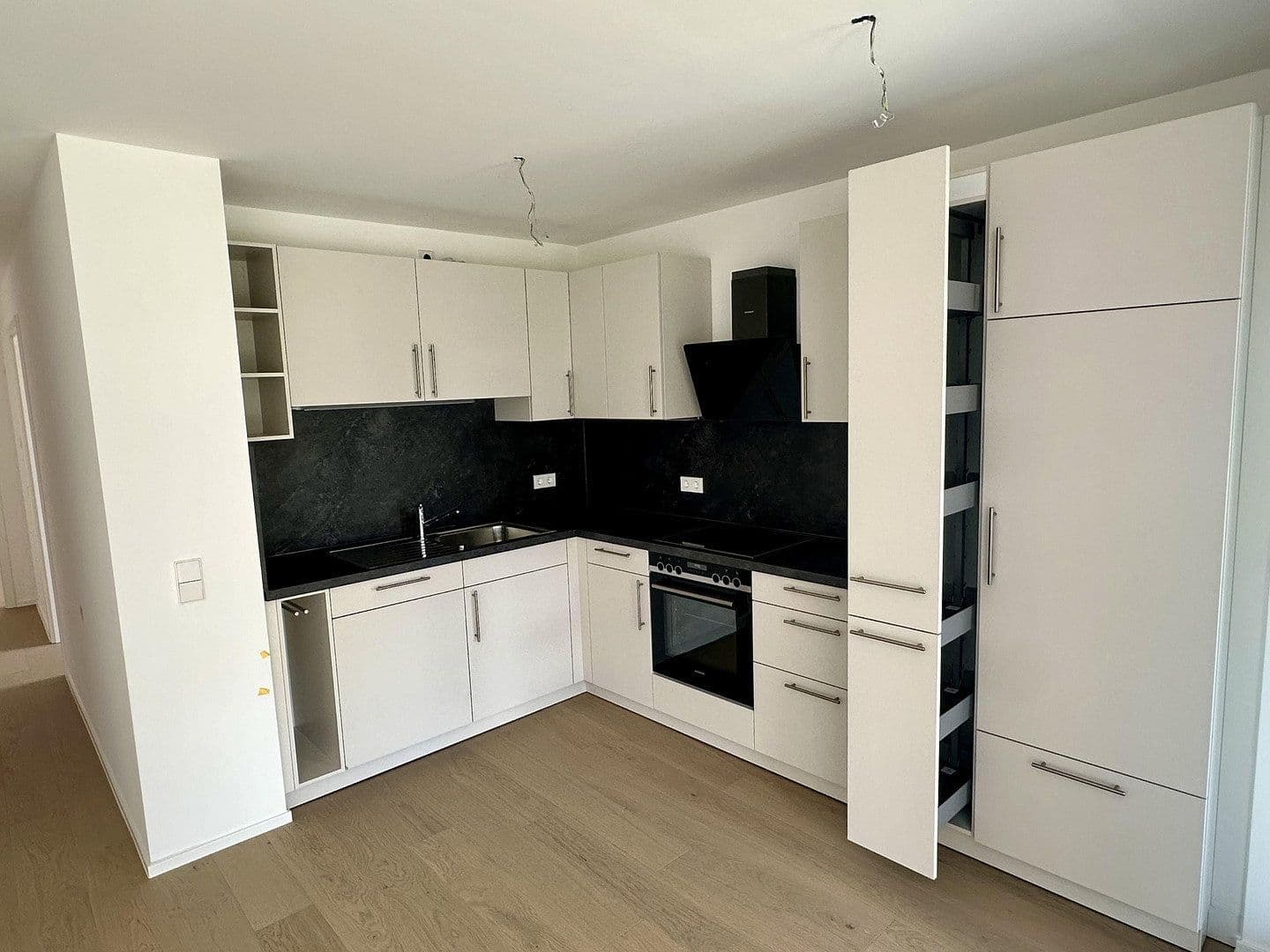 Pronájem bytu 3+1 68 m², Bellingweg 24, Stuttgart, Bádensko-Württembersko Pronájem bytu 3+1 68 m², Bellingweg 24, Stuttgart, Bádensko-Württembersko