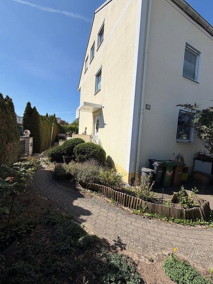 Pronájem domu 140 m², pozemek 290 m², Bubenreuth, Bavorsko Pronájem domu 140 m², pozemek 290 m², Bubenreuth, Bavorsko