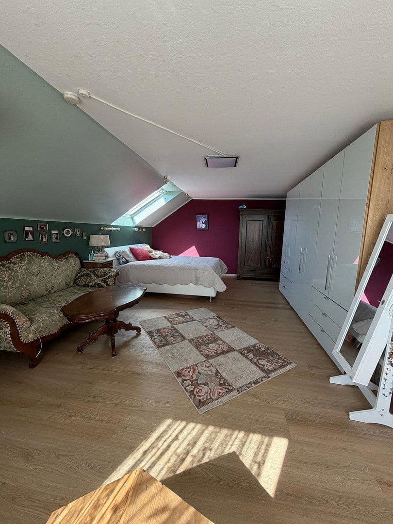 Pronájem domu 140 m², pozemek 290 m², Bubenreuth, Bavorsko Pronájem domu 140 m², pozemek 290 m², Bubenreuth, Bavorsko