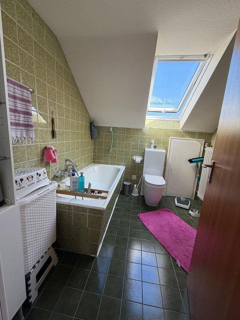 Pronájem domu 140 m², pozemek 290 m², Bubenreuth, Bavorsko Pronájem domu 140 m², pozemek 290 m², Bubenreuth, Bavorsko
