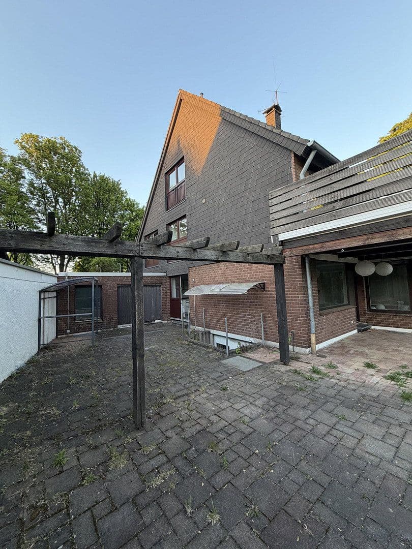 Prodej domu 337 m², pozemek 782 m², An der Lilie 33, Ratingen, Severní Porýní-Vestfálsko Prodej domu 337 m², pozemek 782 m², An der Lilie 33, Ratingen, Severní Porýní-Vestfálsko