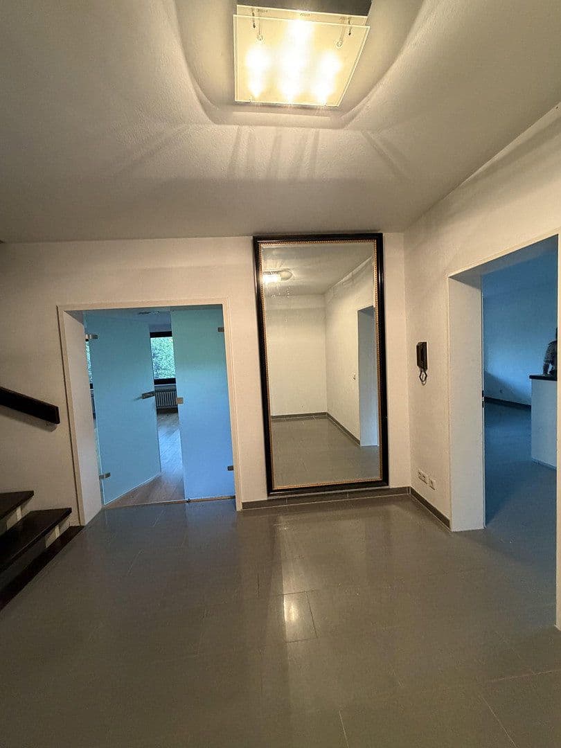 Prodej domu 337 m², pozemek 782 m², An der Lilie 33, Ratingen, Severní Porýní-Vestfálsko Prodej domu 337 m², pozemek 782 m², An der Lilie 33, Ratingen, Severní Porýní-Vestfálsko