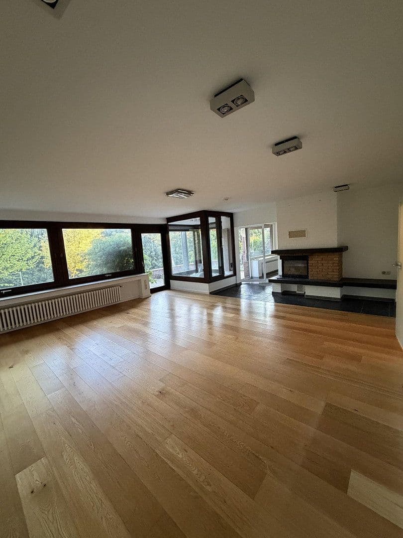 Prodej domu 337 m², pozemek 782 m², An der Lilie 33, Ratingen, Severní Porýní-Vestfálsko Prodej domu 337 m², pozemek 782 m², An der Lilie 33, Ratingen, Severní Porýní-Vestfálsko