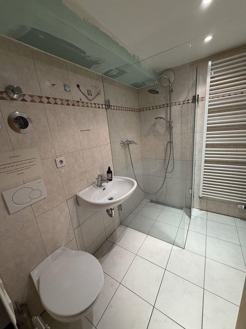Prodej domu 337 m², pozemek 782 m², An der Lilie 33, Ratingen, Severní Porýní-Vestfálsko Prodej domu 337 m², pozemek 782 m², An der Lilie 33, Ratingen, Severní Porýní-Vestfálsko