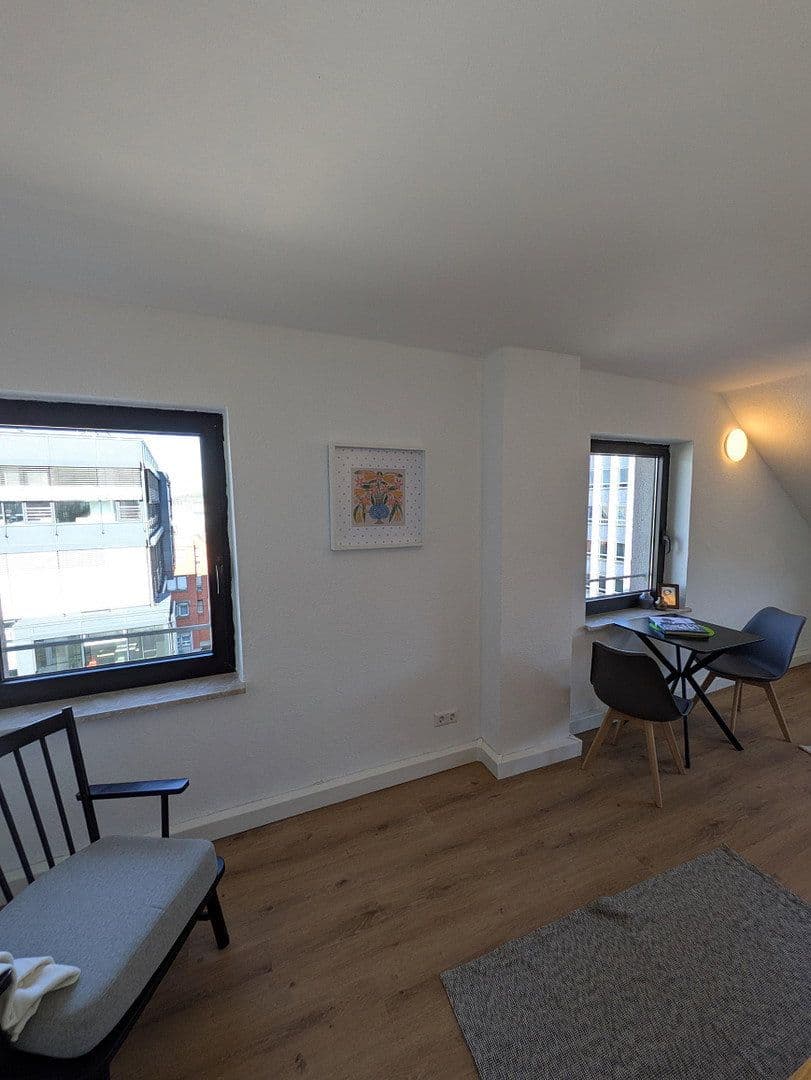 Pronájem bytu 2+1 32 m², Rotebühlstrasse 108, Stuttgart West, Bádensko-Württembersko Pronájem bytu 2+1 32 m², Rotebühlstrasse 108, Stuttgart West, Bádensko-Württembersko